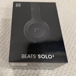 BEATS by Dr. Dre Solo3 Wireless On-Ear Headphones - Black
